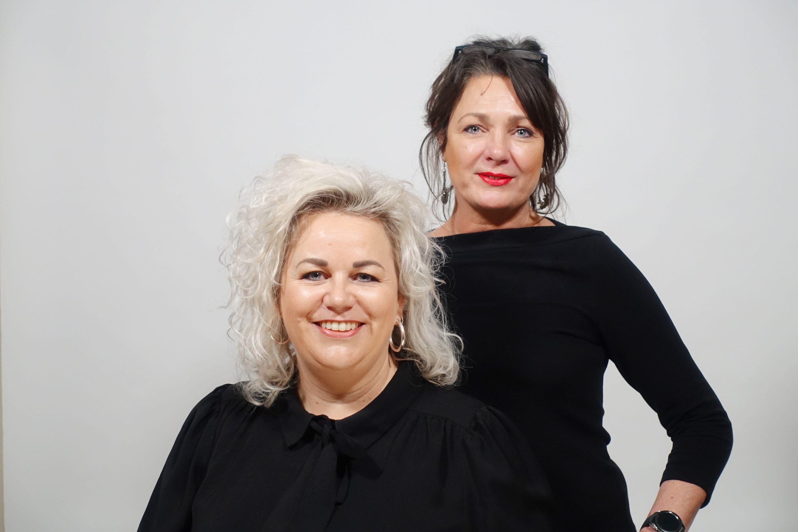 Nannette Mienis en Leonie van Bergenhenegouwen van Mienis & Co